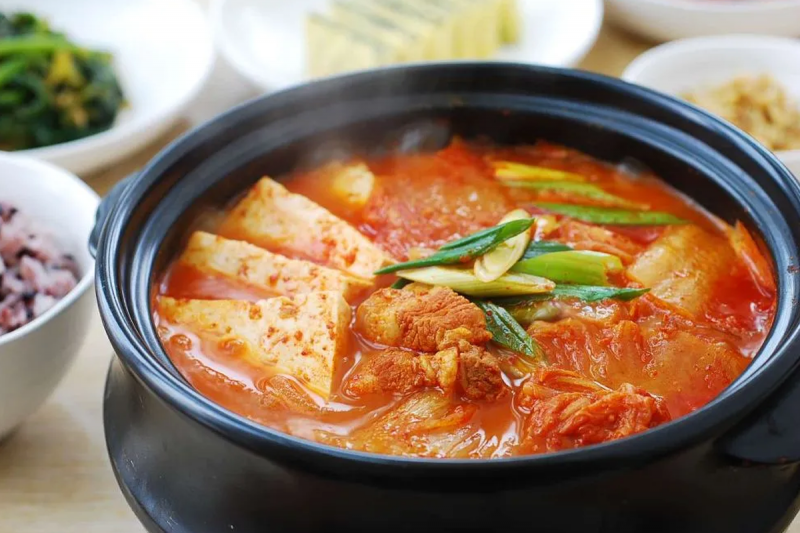 Kimchi Jjigae (김치찌개)